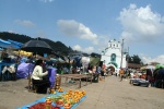 Центральная площадь современной индейской деревни в Мексике.JPG